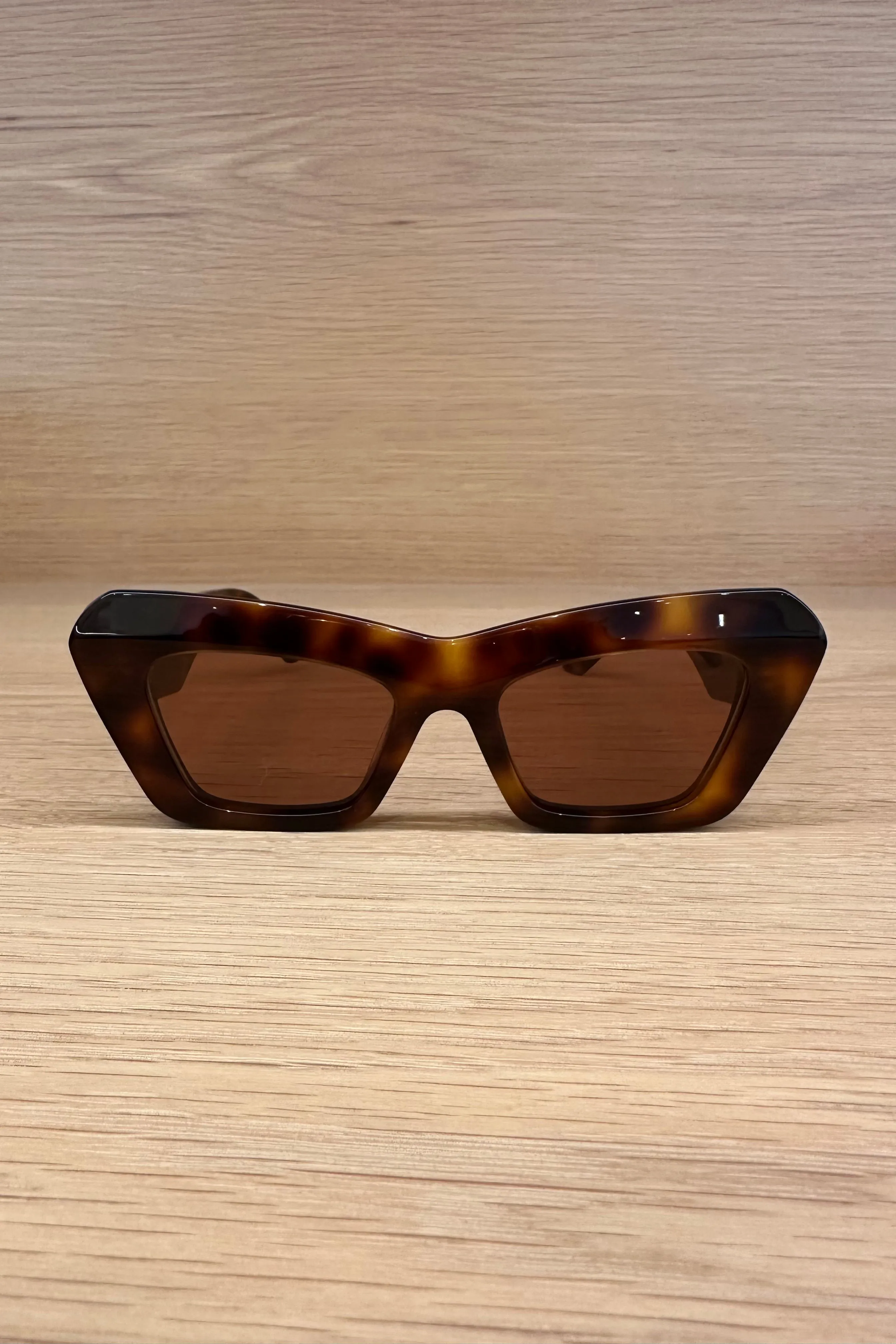 CATEYE SUNGLASSES IN HAVANA BROWN (LW40036I)