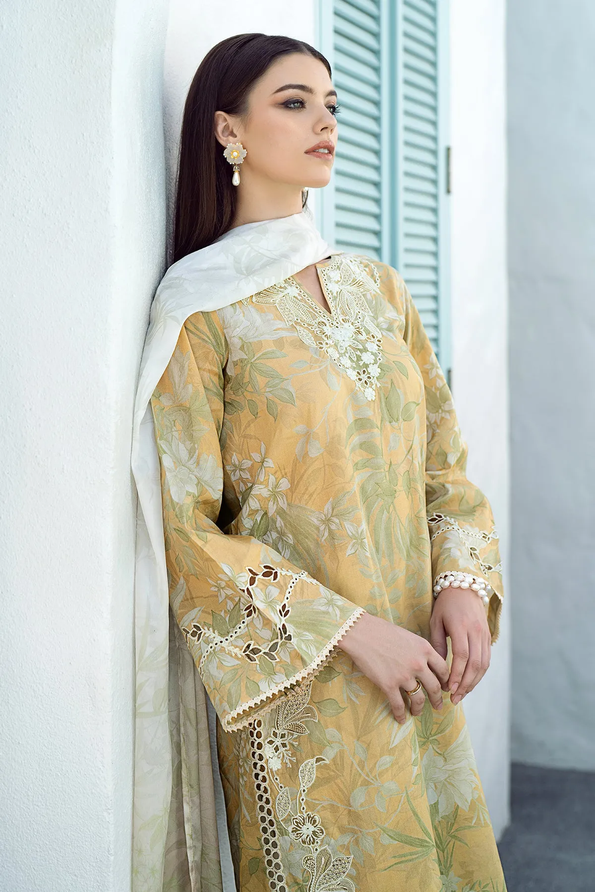 EMBROIDERED PRINTED LAWN UF-542