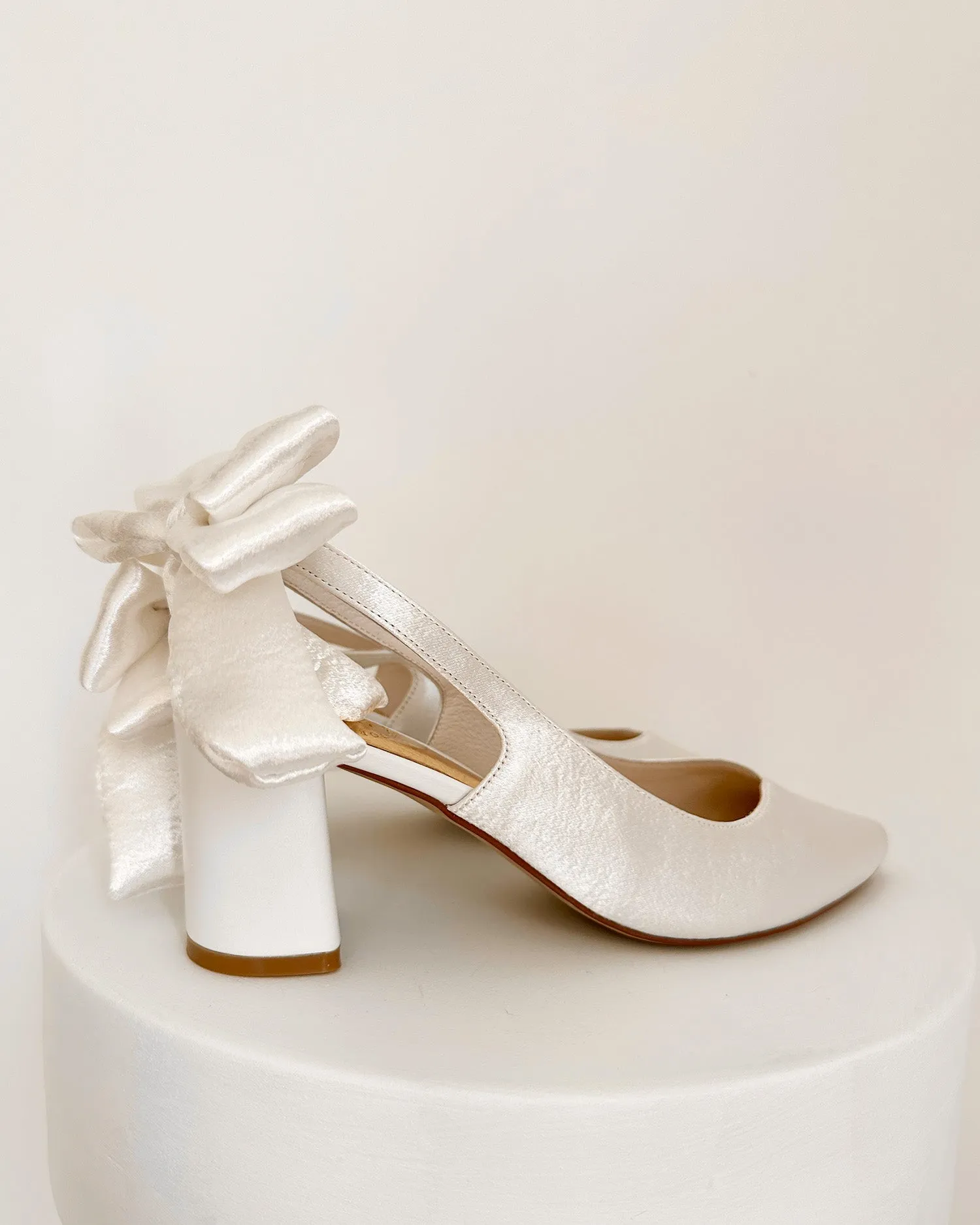 GARDENIA - CLOSED TOE SATIN BRIDAL HEELS