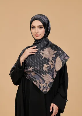 Ghutra Flora Shawl in Black